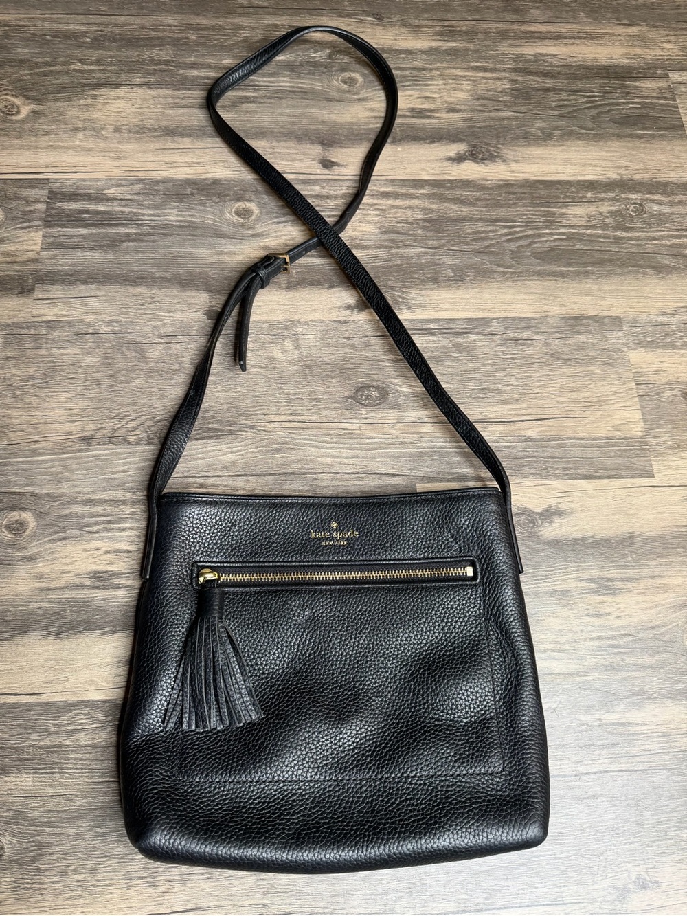 Kate Spade New York Black Pebbled Leather Crossbody Bag Tassel Gold Hardware